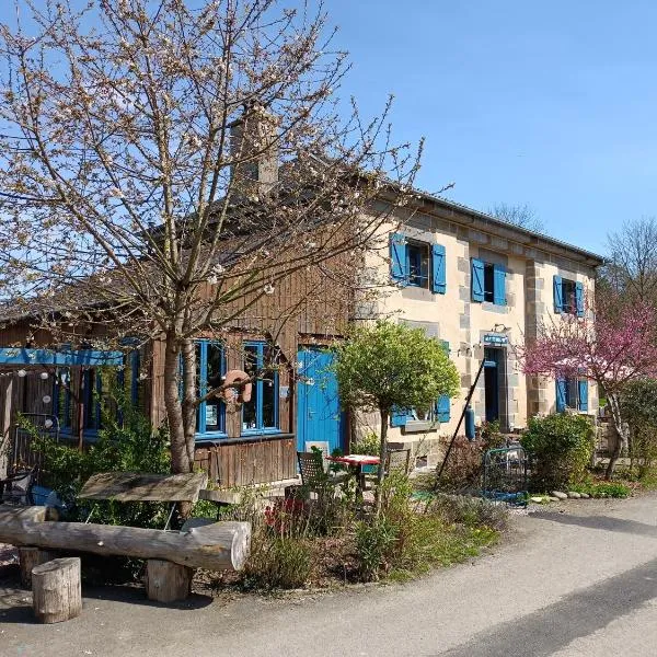 Ille Flottante, Maison éclusière et hébergements insolites sur le canal，位于Saint-Symphorien的酒店
