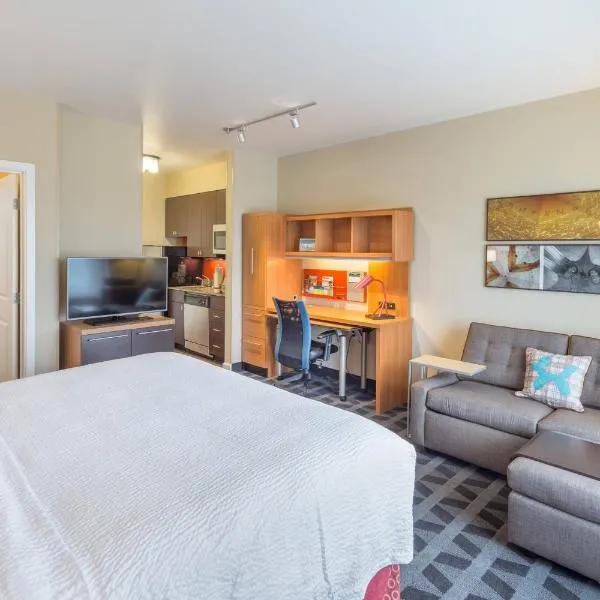 TownePlace Suites by Marriott Portland Vancouver，位于Evergreen的酒店