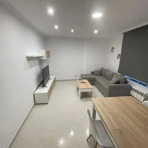 Apartamentos Demar Luis Casais，位于格罗韦的酒店