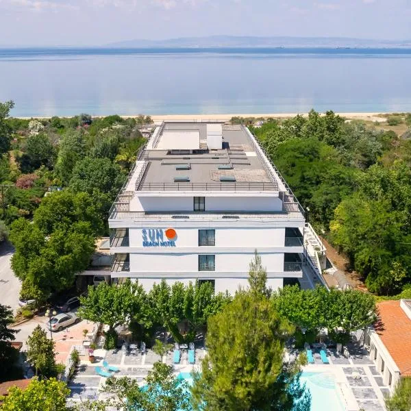 阳光海滩酒店，位于阿吉亚特拉萨的酒店