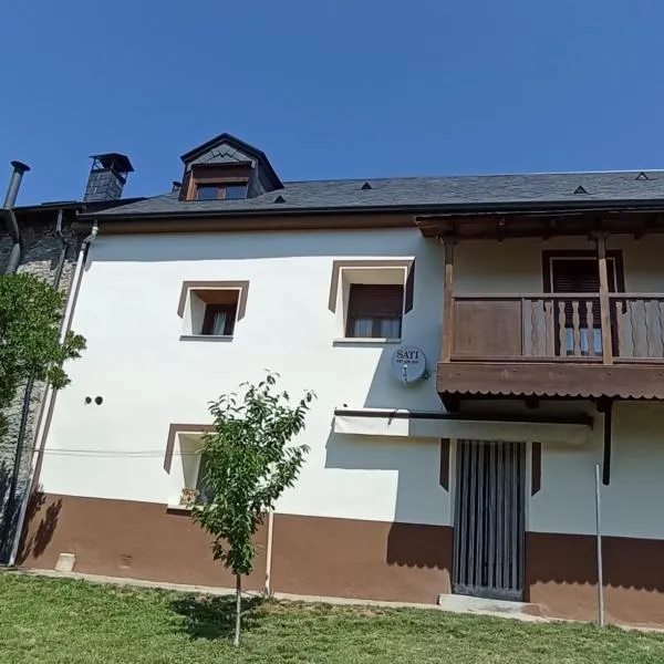 Casa rural La Barriada de Lago de Carucedo，位于Puente de Domingo Flórez的酒店