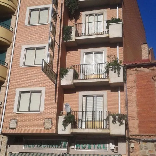 Hostal Avenida，位于Vecilla de la Polvorosa的酒店