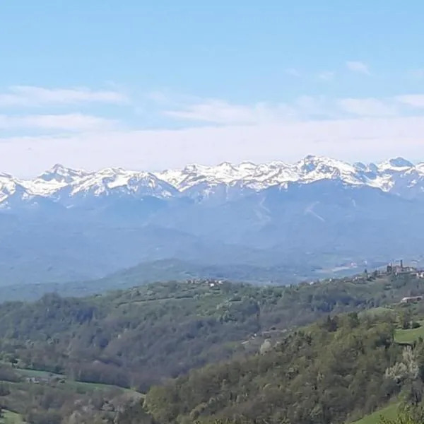 CASCINA BINELLO appartamento B，位于Murazzano的酒店