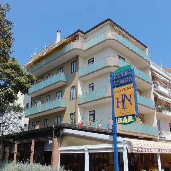 Hotel Nettuno，位于Casa Bullo的酒店