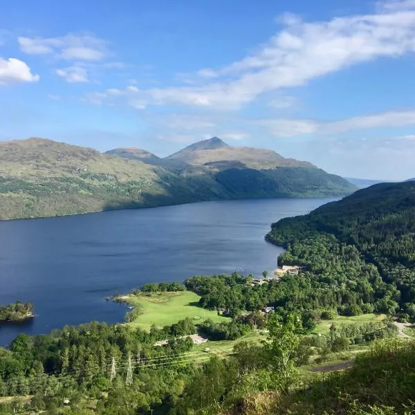 Loch Lomond Holiday Park，位于卢斯的酒店