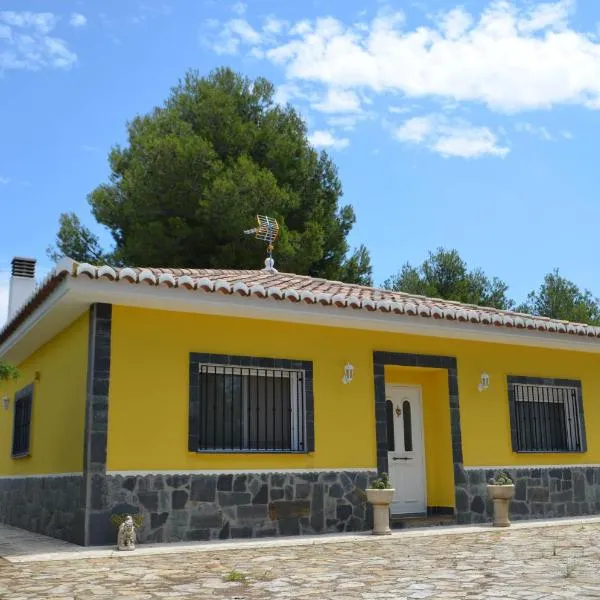 Casa rural en Casas de Moya 'Casa del Pino Gori'，位于Casas de Moya的酒店