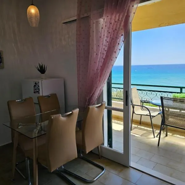 Corfu Glyfada Beach Apartment 25，位于格利法达的酒店