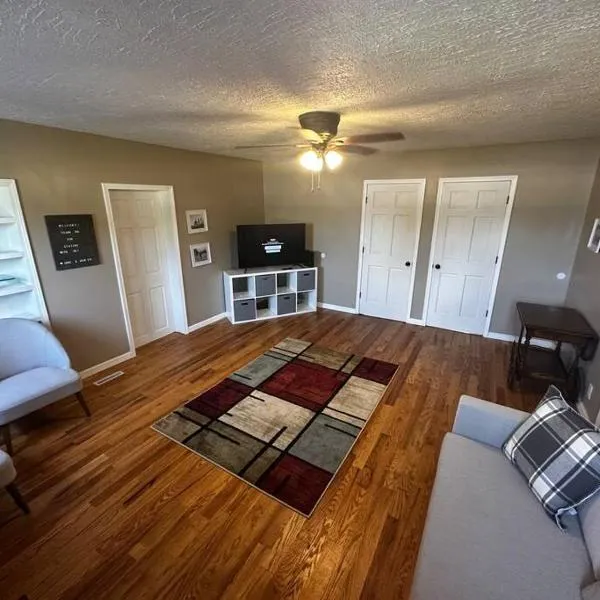 Entire Home in Cambridge City，位于Cambridge City的酒店
