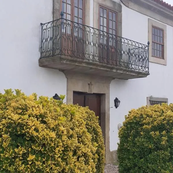 Solar dos Araújo Coutinho - Casa dos Cavaleiros - Turismo Habitação，位于Vila da Ponte的酒店