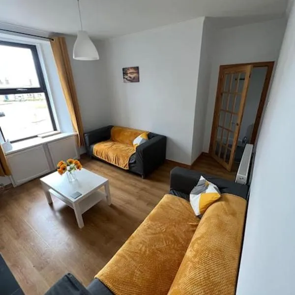 Homely 3 bed town centre flat，位于弗雷泽堡的酒店