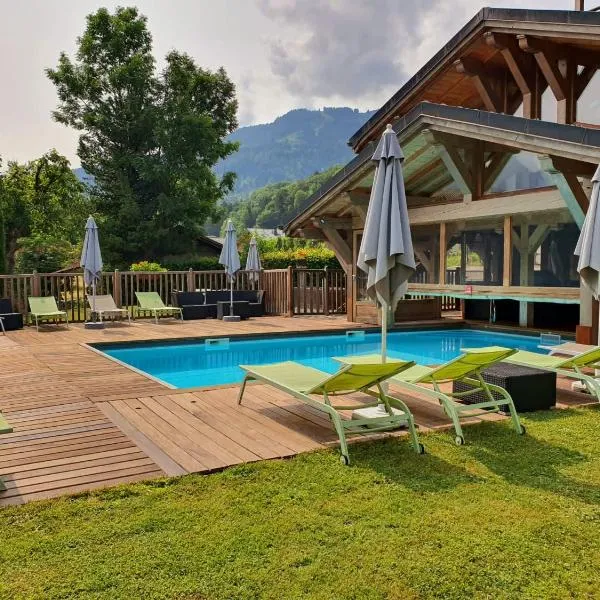 Café-Hôtel Le Morillon, Domaine du Grand Massif-Samoëns，位于莫里永的酒店