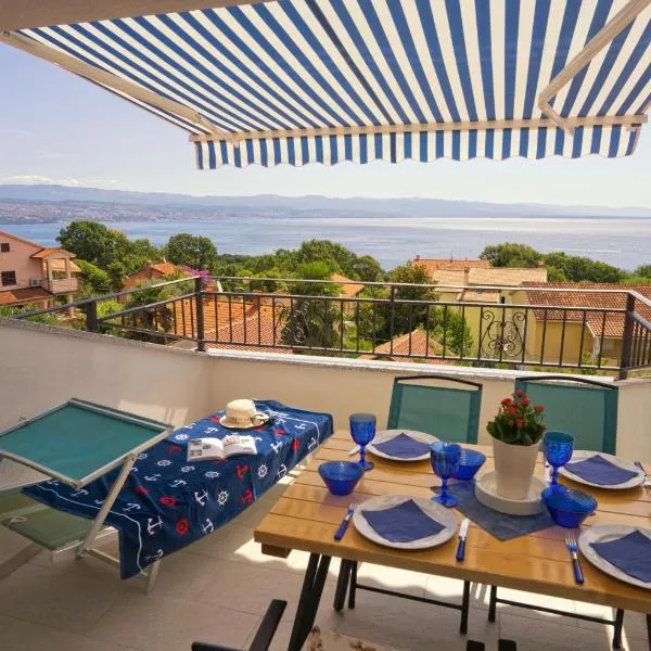 Riviera blue Apartments with seaview, private whirlpools and parking near Opatija，位于欧普里克的酒店