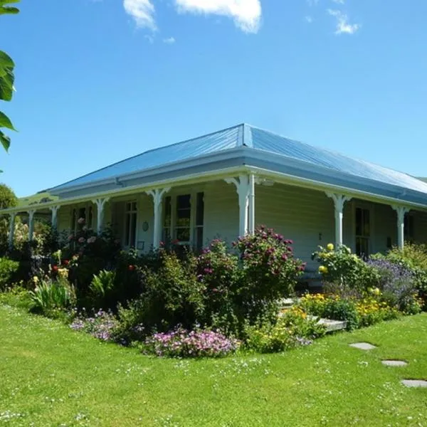 Halfmoon Cottage，位于阿卡罗阿的酒店