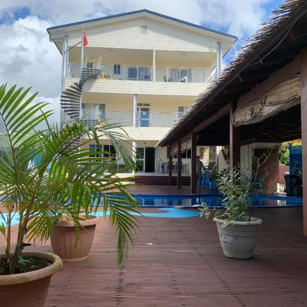Alec's Hotel，位于Falepuna的酒店