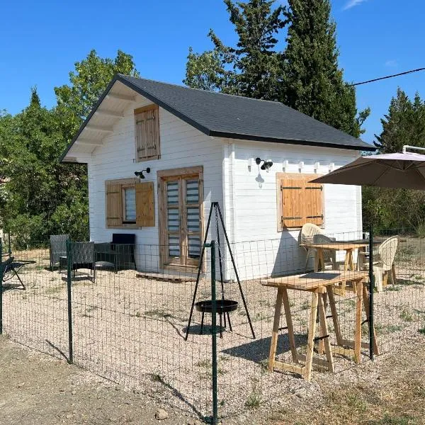 Tiny-House Chalet Al måjhinete，位于洛代夫的酒店