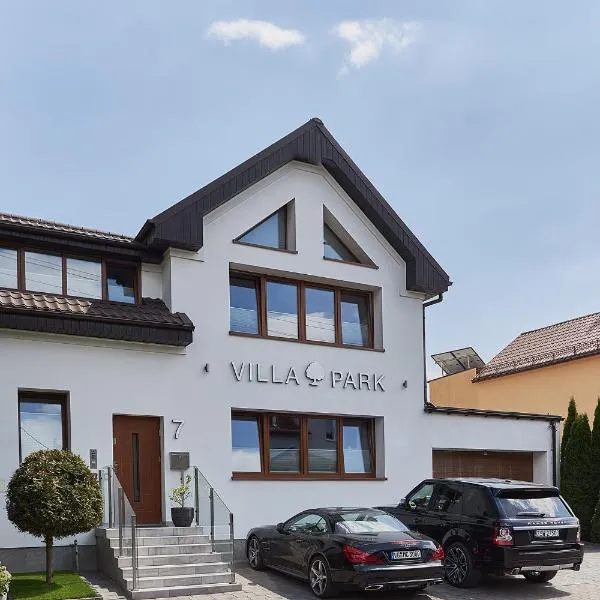 Villa Park，位于斯维诺乌伊希切的酒店