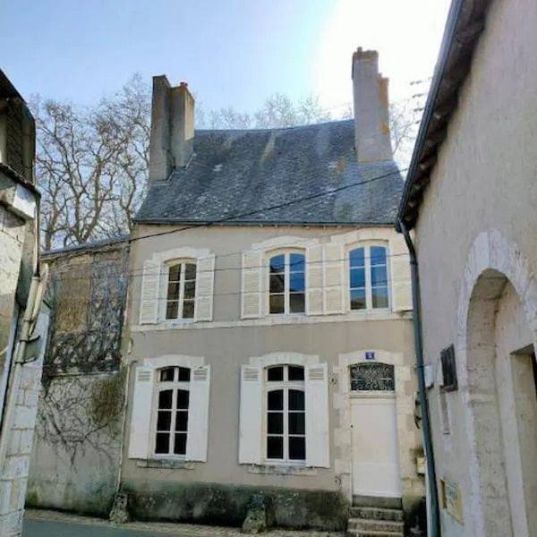 Maison de Beaugency centre boîte à clefs vélos dans la maison，位于博让西的酒店