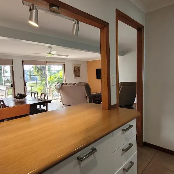 River Heads Appartment，位于River Heads的酒店