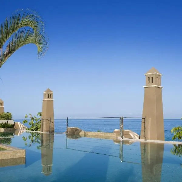 卡雷拉海滩酒店，位于La Playa Calera的酒店