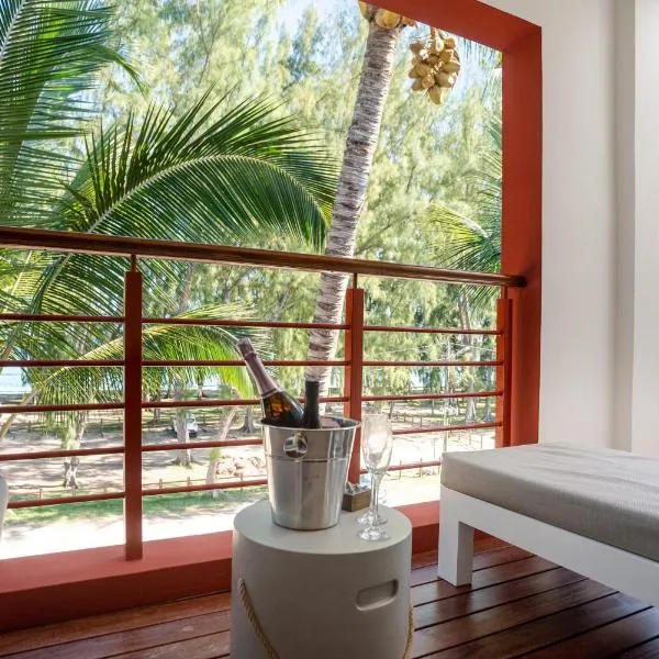 Blue Coral Beachfront Penthouse，位于弗利康弗拉克的酒店
