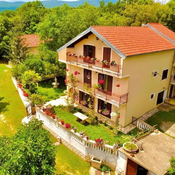 Apartman ANA，位于Gverići的酒店