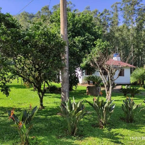 Casa térrea em meio ao verde!，位于Encantado的酒店