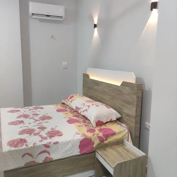 Holly，位于赫尔格达的酒店