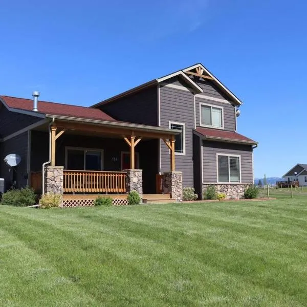 Glacier Park Getaway - Rustic Range Retreat，位于哥伦比亚瀑布的酒店
