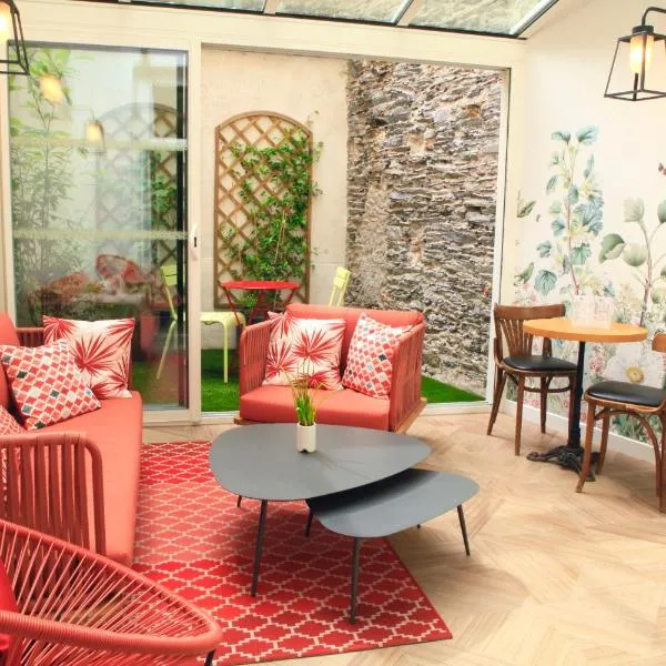 Logis Hôtels- Hôtel Marguerite d'Anjou Angers château，位于昂热的酒店
