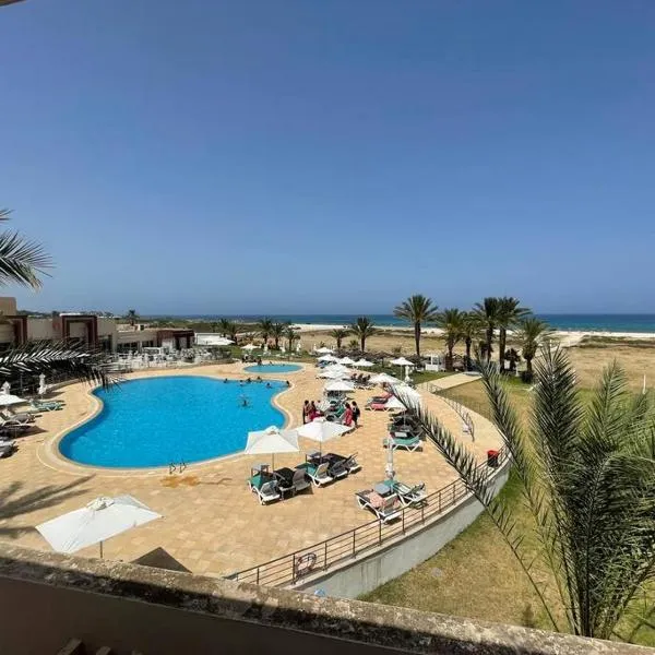 Beachfront Apartment 105- Hotel Andalucia，位于比塞大的酒店