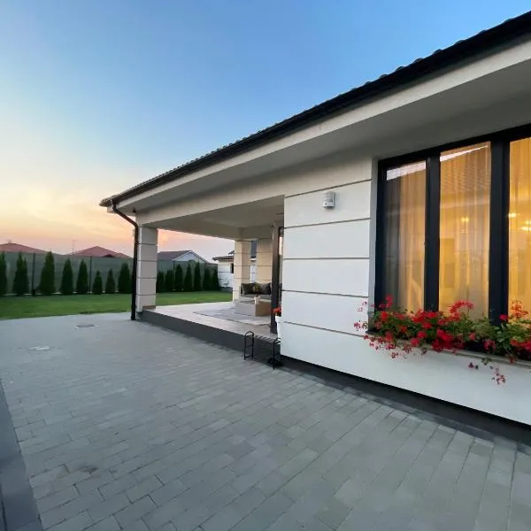 Class Luxury Residence，位于萨图马雷的酒店
