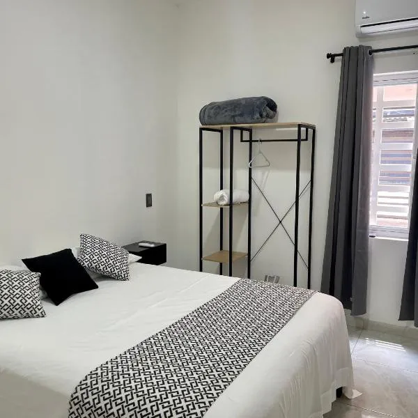 Casa Madera - Departamento 2，位于特基拉的酒店