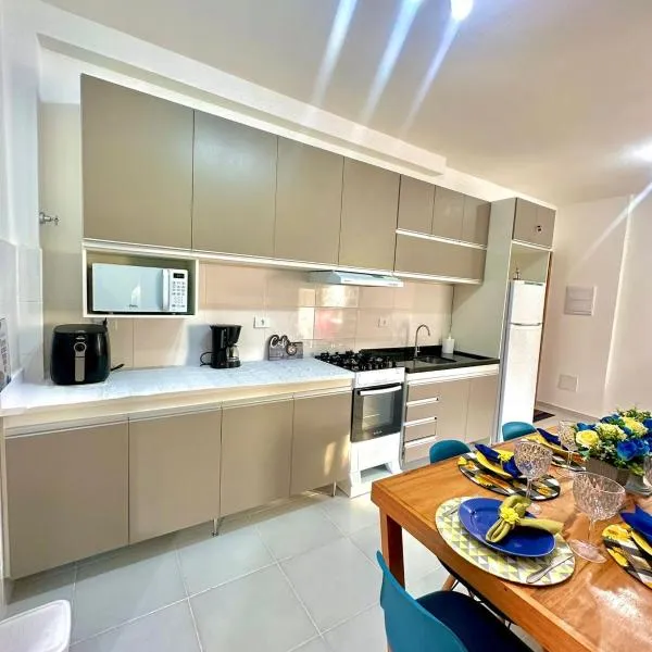 Apto. novo, todo equipado, 330m da praia，位于乌巴图巴的酒店