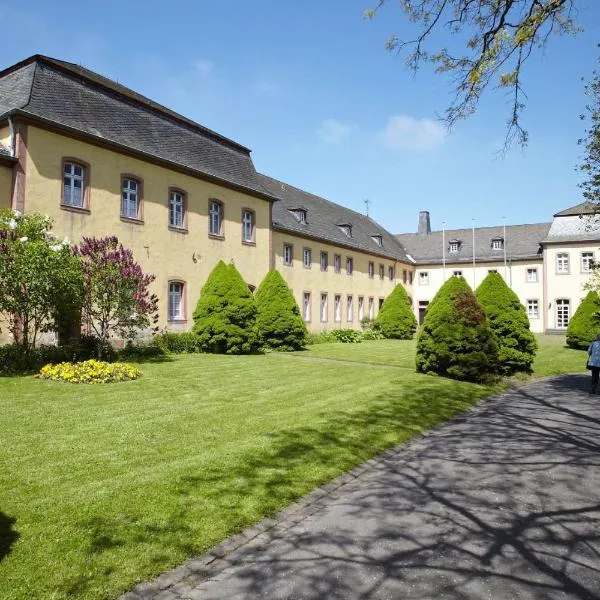 施泰因费尔德修道院酒店，位于Unterwolfert的酒店