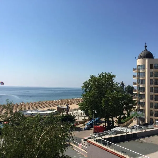 Sunny apartment Lavanda Golden Sands 1st line，位于金沙的酒店