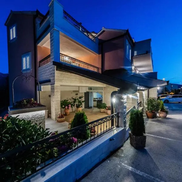 San Mihael luxury rooms 1，位于Medići的酒店