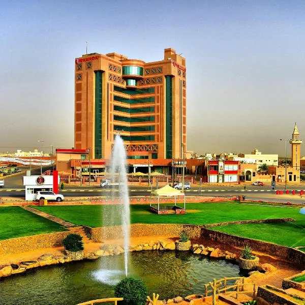 Ramada Hotel & Suites by Wyndham Al Qassim，位于Al Halālīyah的酒店