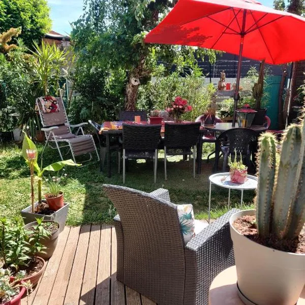 La Villa Bleue，位于Beauchastel的酒店