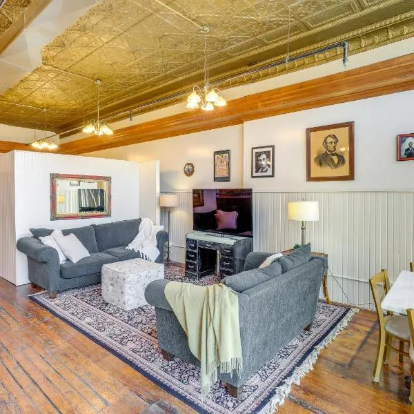 Cozy Abode in Historic Yankton - Heart of the City，位于Yankton的酒店