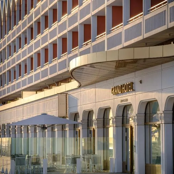 Radisson Blu Grand Hotel & Spa, Malo-Les-Bains，位于滨海圣波勒的酒店