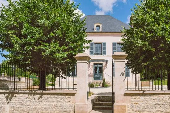 Villa Eulalie B&B Guest House- Champagne Edouard Duval nestled in the Champagne area，位于Bligny的酒店