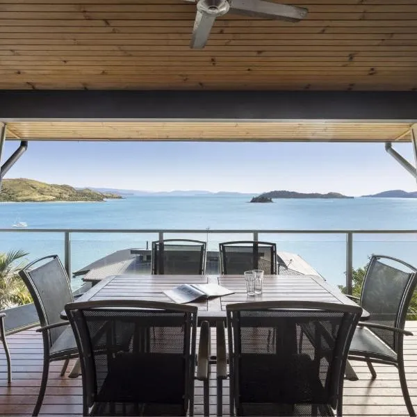 Shorelines 27 by Luxury Holidays Ocean View Buggy Transfers BBQ，位于汉密尔顿岛的酒店