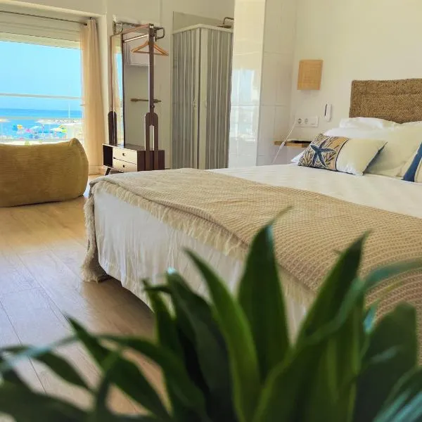 Hostal playa Dreams náutico Adults，位于加鲁查的酒店