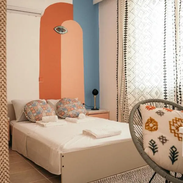 Villager's Art Apartment，位于帕拉代西翁的酒店