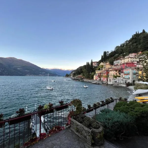 Varenna by Foot (no Taxi / Car needed)，位于瓦伦纳的酒店