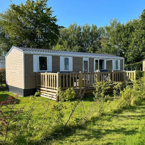 DS Chalets-Simonsgat 63-Geweldige 6 tot 7 persoons chalet met 2 badkamers-vakantiepark Lauwersoog-aan het Lauwersmeer，位于劳雷尔苏格的酒店