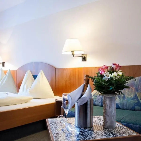 Hotel Edlingerwirt - Sauna & Golfsimulator inklusive，位于Lieserhofen的酒店