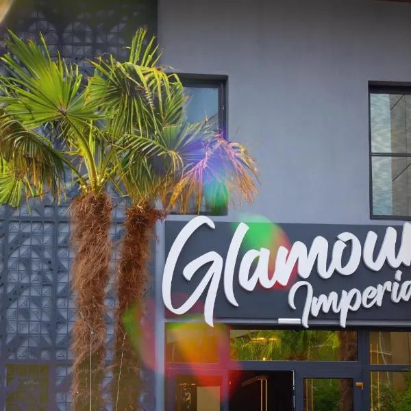 HOTEL GLAMOUR IMPERIAL，位于布泽乌的酒店