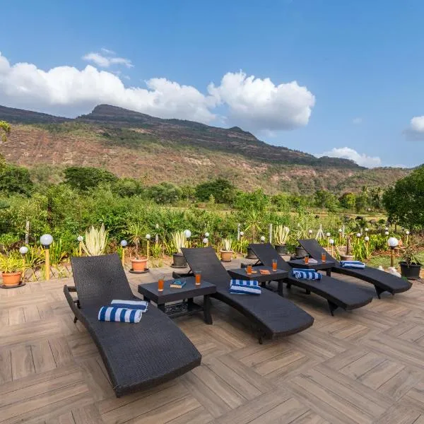 SaffronStays Vyom Farms，位于卡尔贾特的酒店