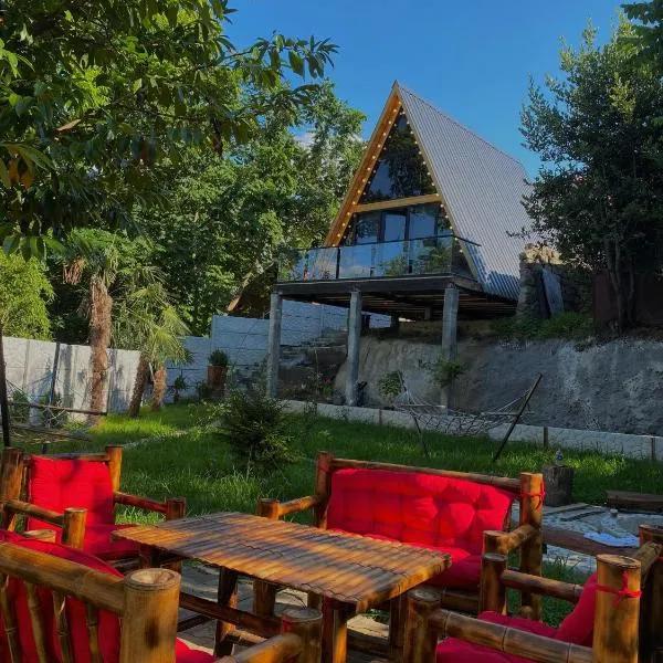 Sun House，位于巴统的酒店